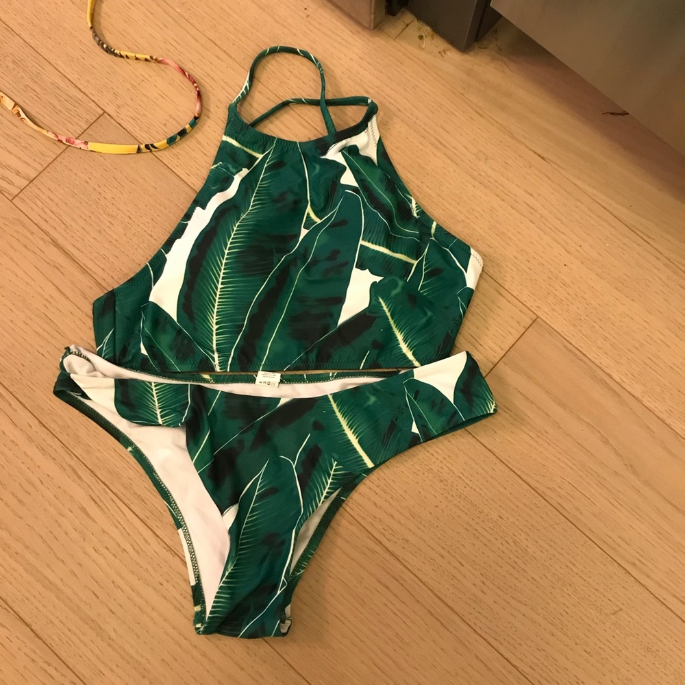 Leaf high neck bikini